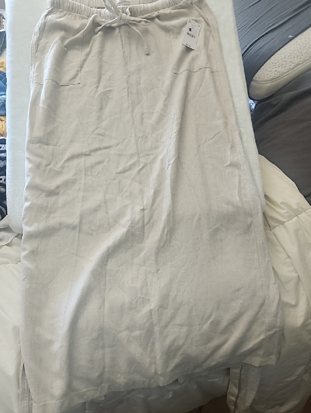 NEW WITH TAGS  Light linen Elastic Waist MAXI Skirt